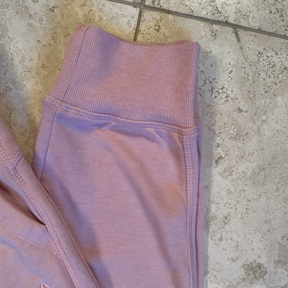 Rose colored Reebok joggers - Picture 3 of 7
